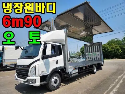 5톤 윙바디 2023년식 사진 1