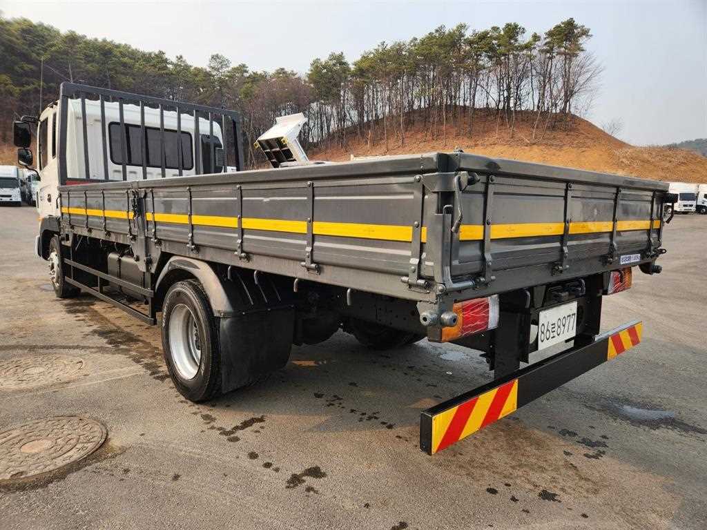 현대 메가트럭 5톤 카고 2015년식 사진 9