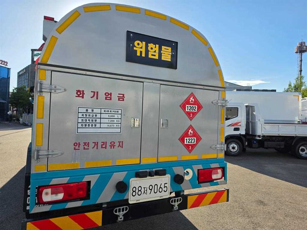 현대 파비스 5톤 탱크로리 2023년식 사진 6