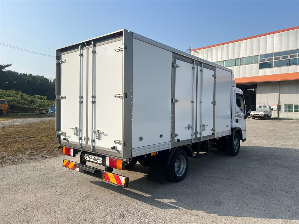 2.5톤 내장탑 2019년식 사진 7