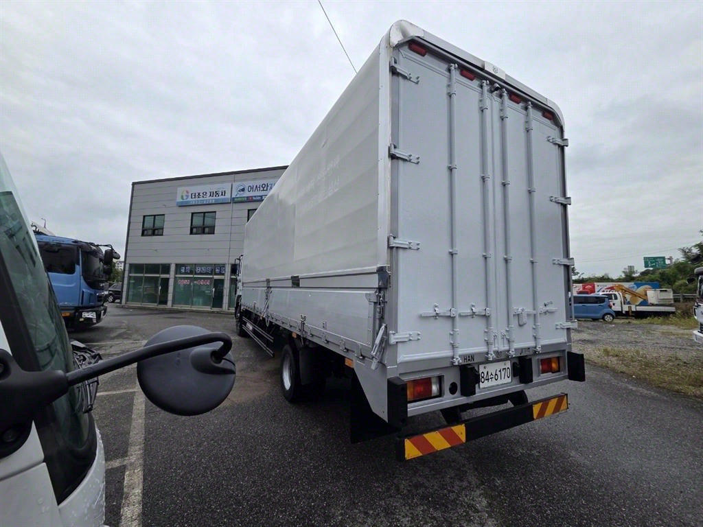 5톤 윙바디 2011년식 사진 6