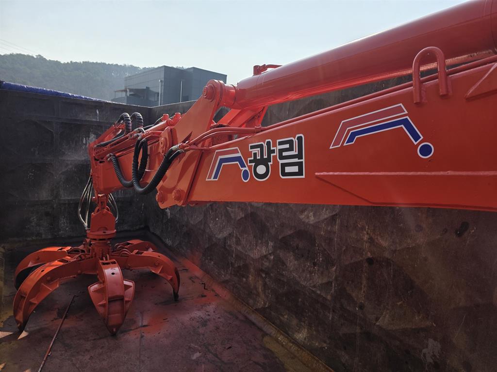 5톤 집게차 2019년식 사진 9