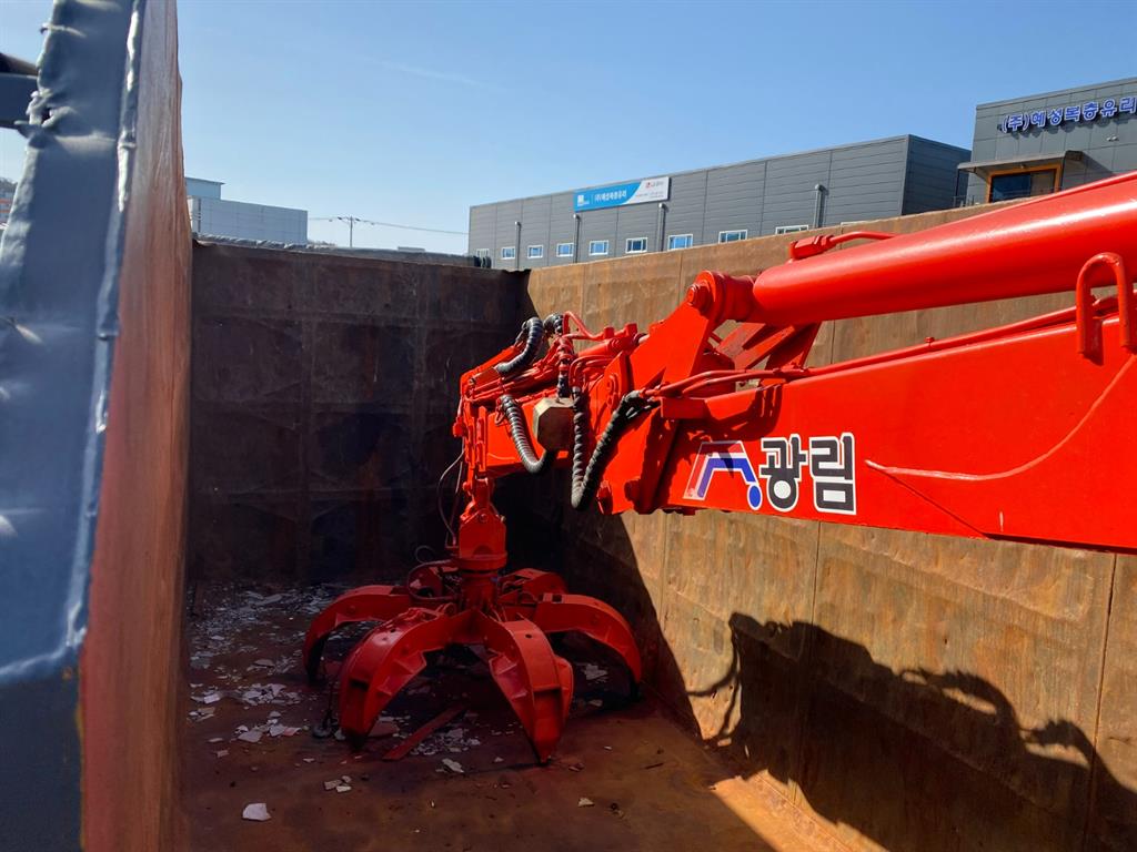 5톤 집게차 2021년식 사진 9