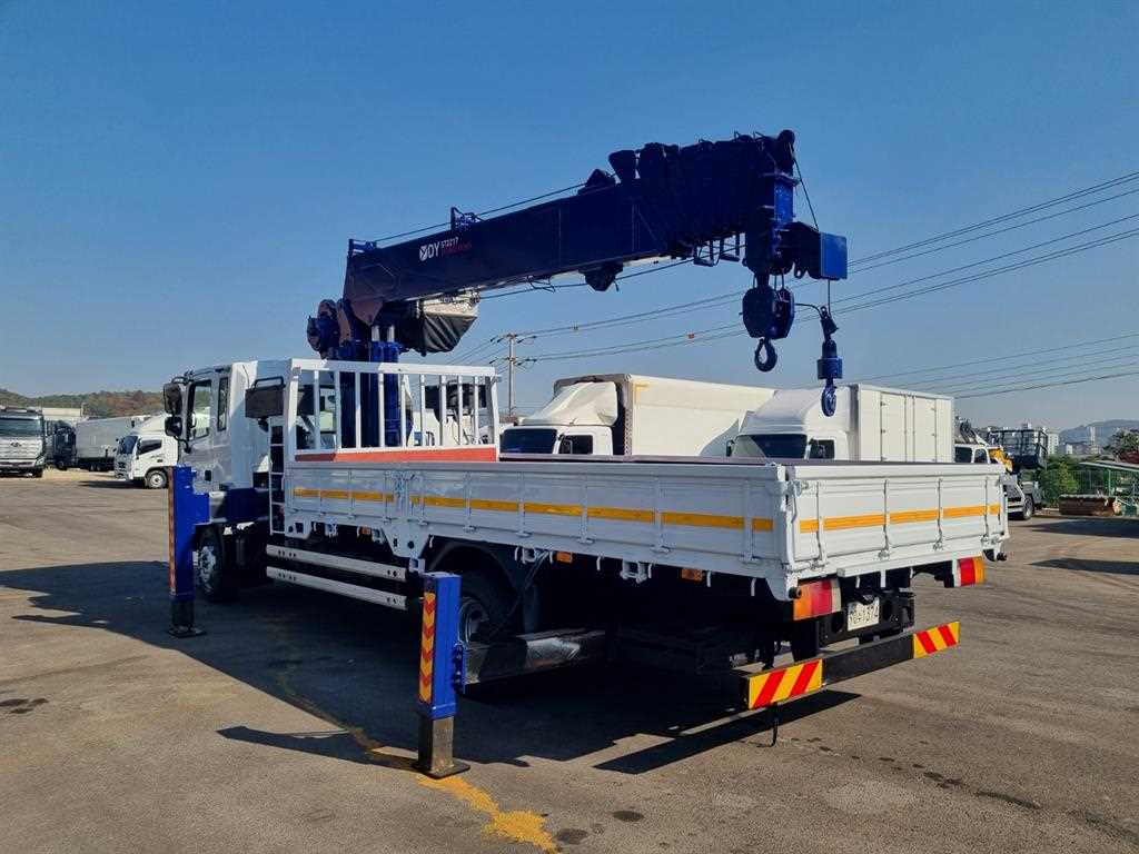 5톤 카고크레인 2017년식 사진 3